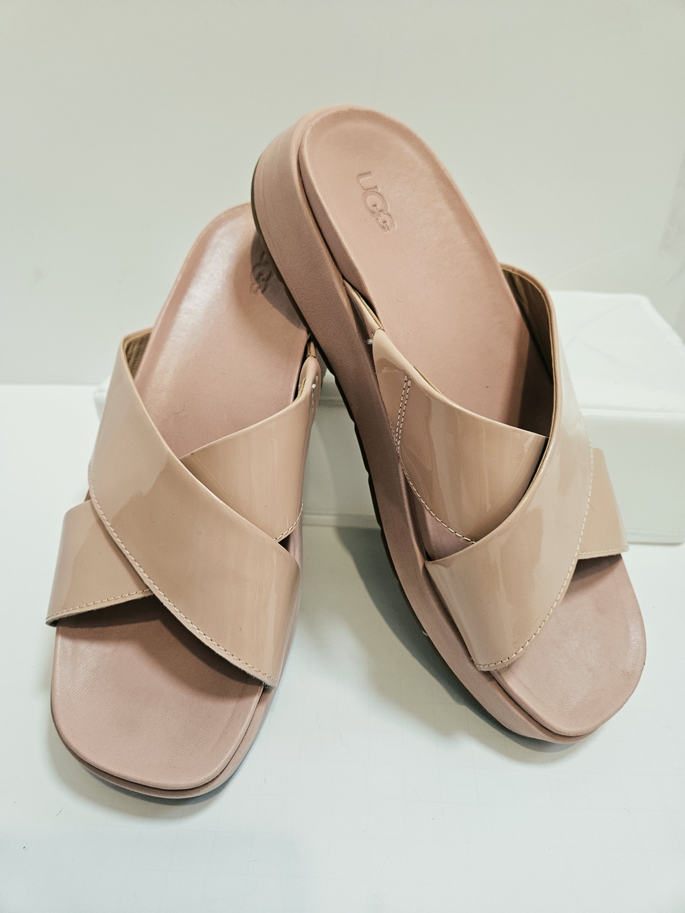 ​UGG Emily Patent Leather Crisscross Slide Sandals Nude Blush Pink Size 8